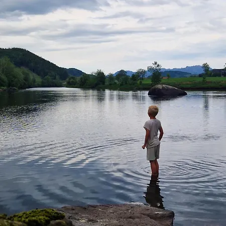 شقة At Bjerkreimselva