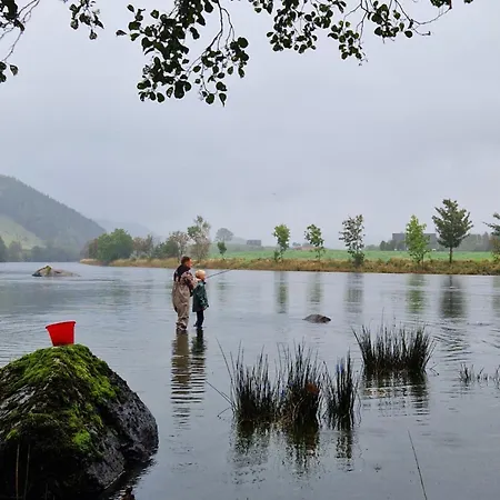 At Bjerkreimselva شقة *